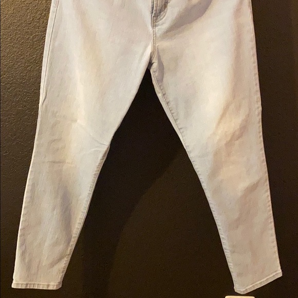 Super Skinny Jeans - Picture 2 of 4